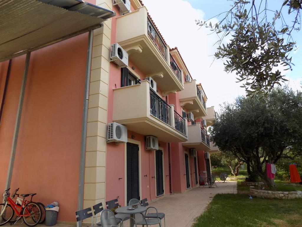 Kolona Apartments Ліксурі Екстер'єр фото